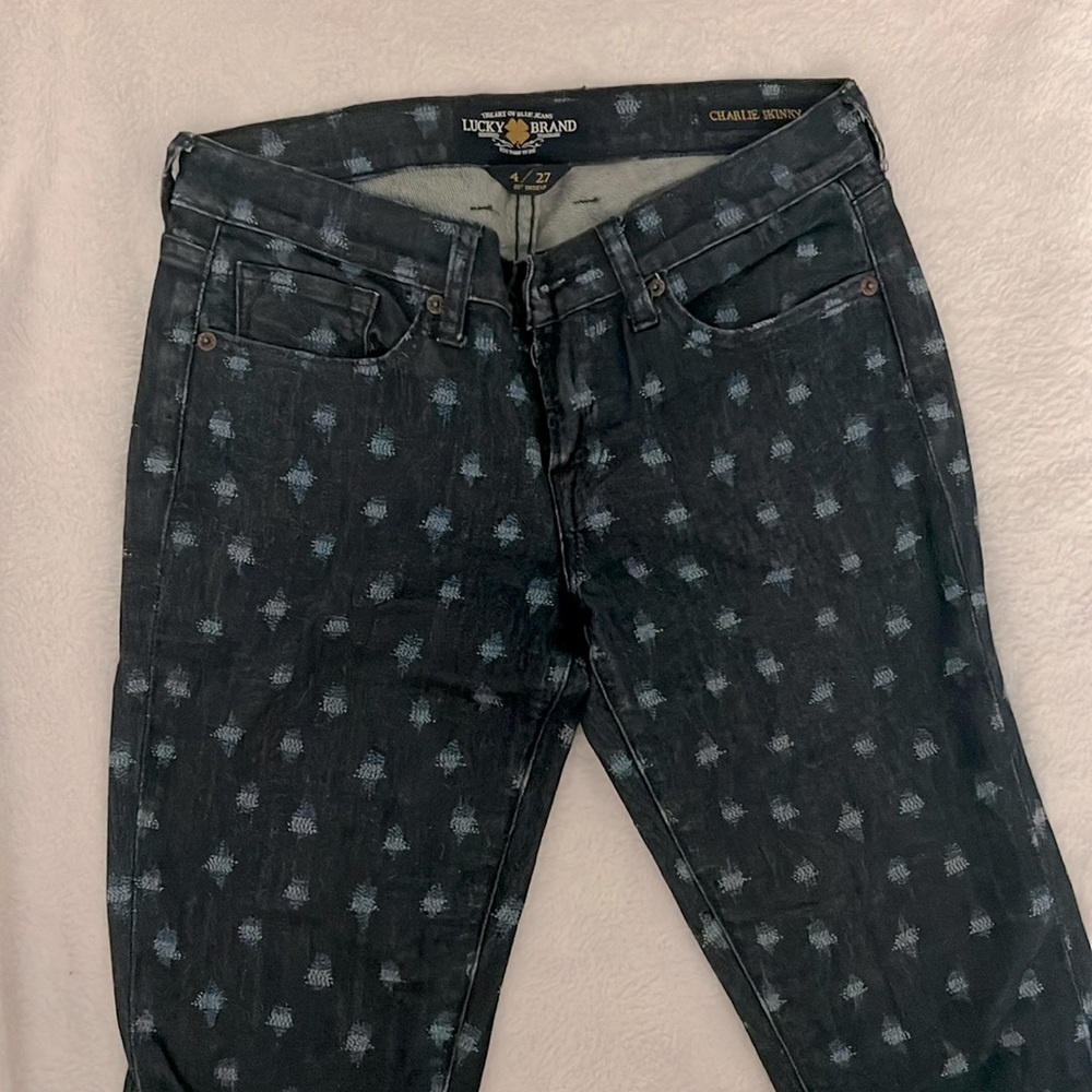 Lucky brand size 4/27, Charlie skinny jeans